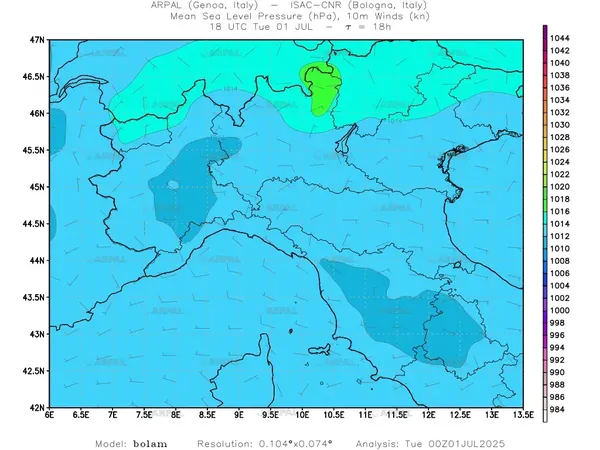 thumb_bolam_zoom_2025070100_18_mslp%shd+cnt_wind10%barb.webp