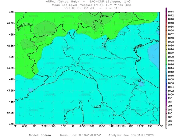 thumb_bolam_zoom_2025070100_51_mslp%shd+cnt_wind10%barb.webp