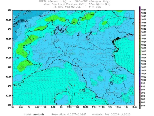 thumb_moloch_zoom_2025070100_39_mslp%shd+cnt_wind10%barb.webp