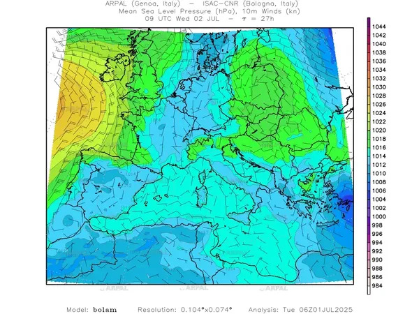 thumb_bolam_all_2025070106_27_mslp%shd+cnt_wind10%barb2.webp