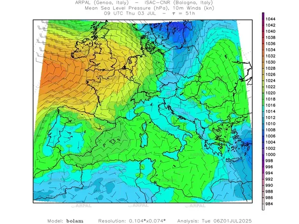 thumb_bolam_all_2025070106_51_mslp%shd+cnt_wind10%barb2.webp