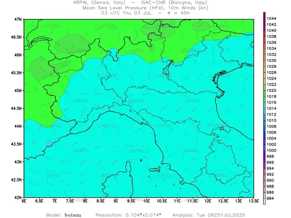 thumb_bolam_zoom_2025070106_45_mslp%shd+cnt_wind10%barb.webp