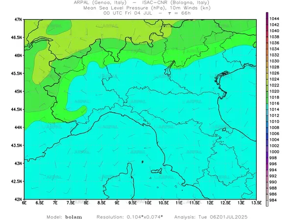 thumb_bolam_zoom_2025070106_66_mslp%shd+cnt_wind10%barb.webp