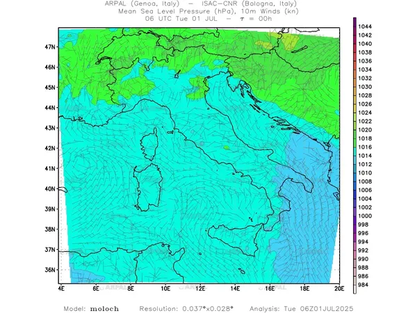 thumb_moloch_all_2025070106_00_mslp%shd+cnt_wind10%barb.webp