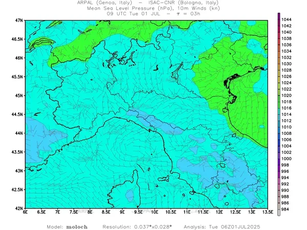 thumb_moloch_zoom_2025070106_03_mslp%shd+cnt_wind10%barb.webp