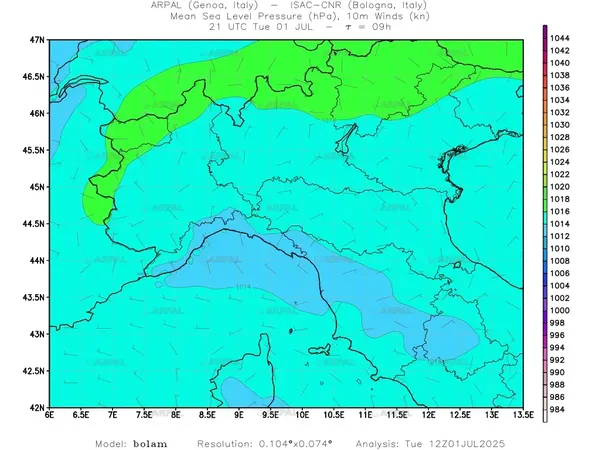 thumb_bolam_zoom_2025070112_09_mslp%shd+cnt_wind10%barb.webp