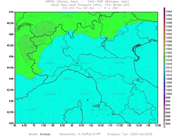thumb_bolam_zoom_2025070112_39_mslp%shd+cnt_wind10%barb.webp