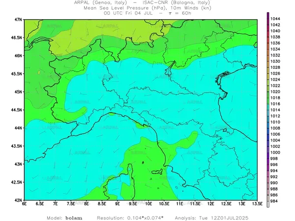 thumb_bolam_zoom_2025070112_60_mslp%shd+cnt_wind10%barb.webp