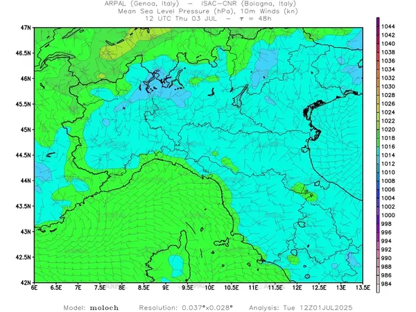 thumb_moloch_zoom_2025070112_48_mslp%shd+cnt_wind10%barb.webp