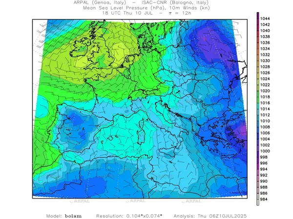thumb_bolam_all_2025071006_12_mslp%shd+cnt_wind10%barb2.webp