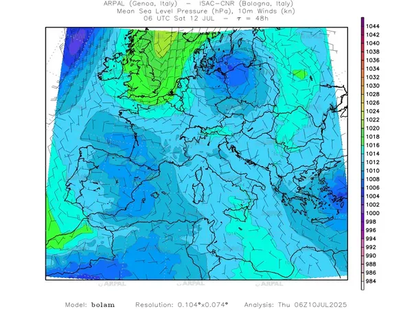 thumb_bolam_all_2025071006_48_mslp%shd+cnt_wind10%barb2.webp