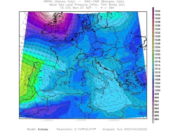 thumb_bolam_all_2025083100_39_mslp%shd+cnt_wind10%barb2.webp