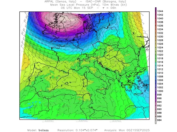 thumb_bolam_all_2025091500_06_mslp%shd+cnt_wind10%barb2.webp