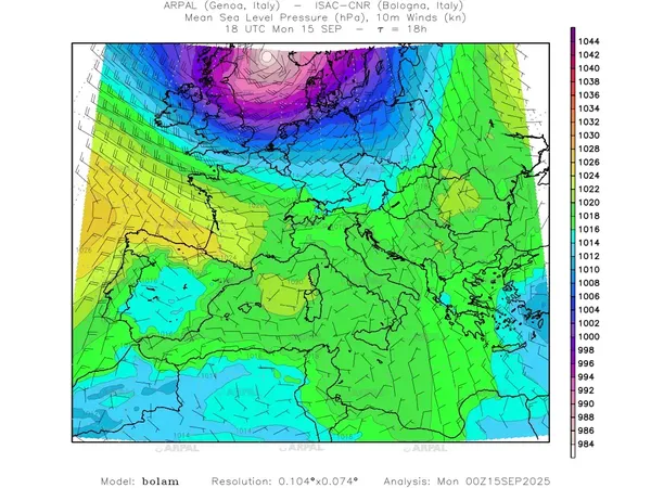 thumb_bolam_all_2025091500_18_mslp%shd+cnt_wind10%barb2.webp