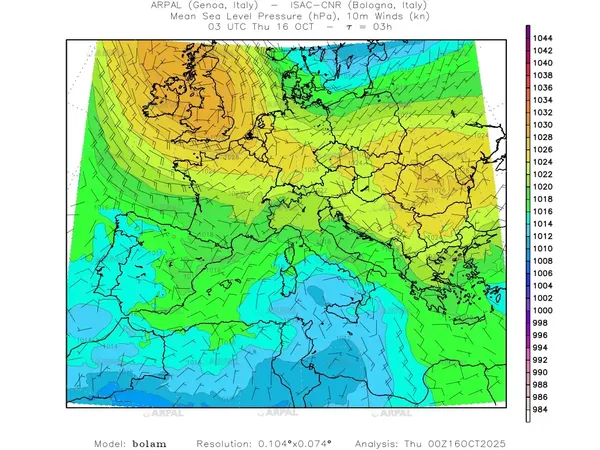 thumb_bolam_all_2025101600_03_mslp%shd+cnt_wind10%barb2.webp