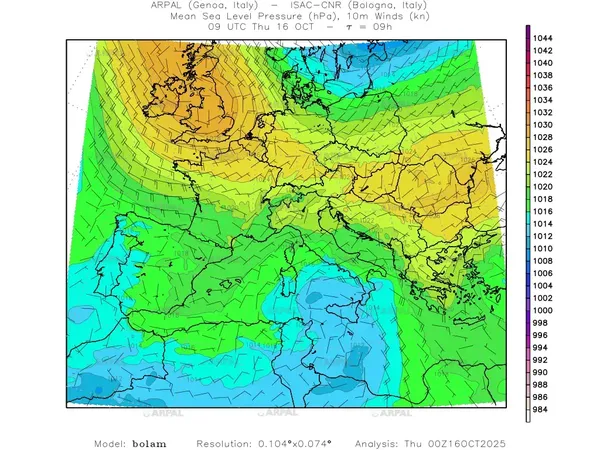 thumb_bolam_all_2025101600_09_mslp%shd+cnt_wind10%barb2.webp