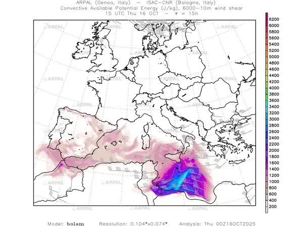 thumb_bolam_all_2025101600_15_cape%shd_Shear6000%defined.webp