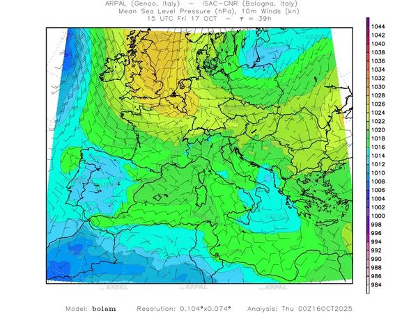 thumb_bolam_all_2025101600_39_mslp%shd+cnt_wind10%barb2.webp