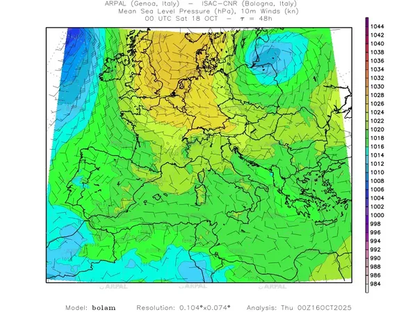 thumb_bolam_all_2025101600_48_mslp%shd+cnt_wind10%barb2.webp