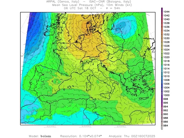 thumb_bolam_all_2025101600_54_mslp%shd+cnt_wind10%barb2.webp