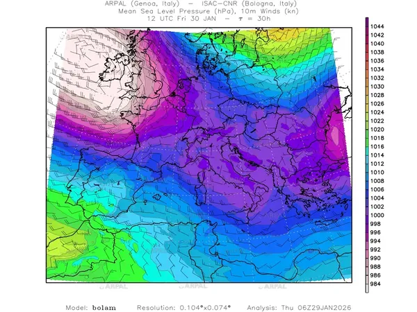 thumb_bolam_all_2026012906_30_mslp%shd+cnt_wind10%barb2.webp