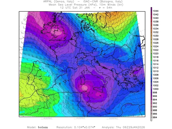 thumb_bolam_all_2026012906_54_mslp%shd+cnt_wind10%barb2.webp