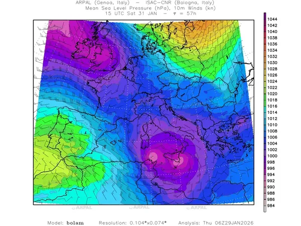 thumb_bolam_all_2026012906_57_mslp%shd+cnt_wind10%barb2.webp