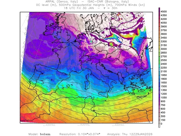thumb_bolam_all_2026012912_30_zeroT%shd_gh@500%cntb_wind@700%barb.webp