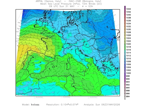 thumb_bolam_all_2026053106_03_mslp%shd+cnt_wind10%barb2.webp
