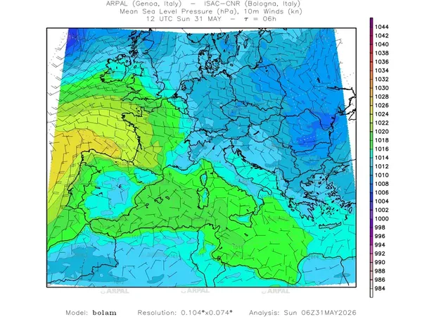 thumb_bolam_all_2026053106_06_mslp%shd+cnt_wind10%barb2.webp