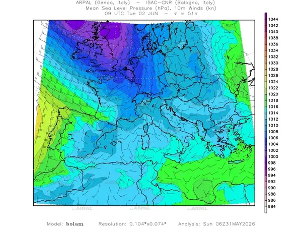 thumb_bolam_all_2026053106_51_mslp%shd+cnt_wind10%barb2.webp