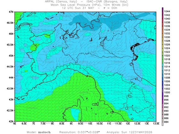 thumb_moloch_zoom_2026053112_00_mslp%shd+cnt_wind10%barb.webp