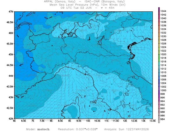 thumb_moloch_zoom_2026053112_45_mslp%shd+cnt_wind10%barb.webp