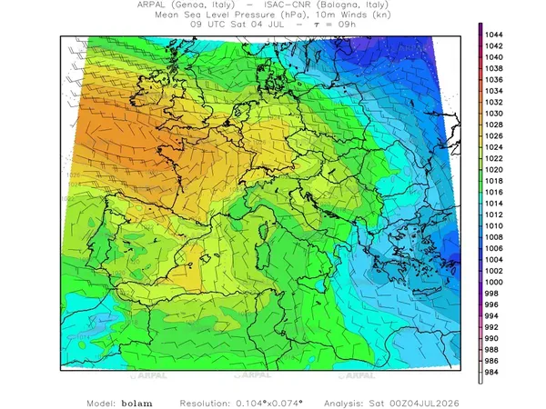 thumb_bolam_all_2026070400_09_mslp%shd+cnt_wind10%barb2.webp