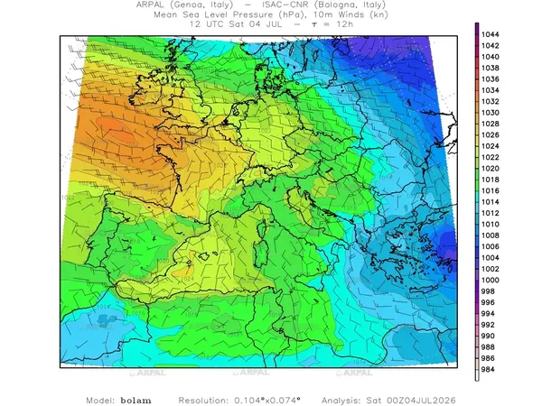 thumb_bolam_all_2026070400_12_mslp%shd+cnt_wind10%barb2.webp