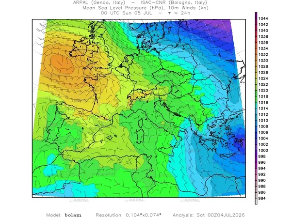 thumb_bolam_all_2026070400_24_mslp%shd+cnt_wind10%barb2.webp