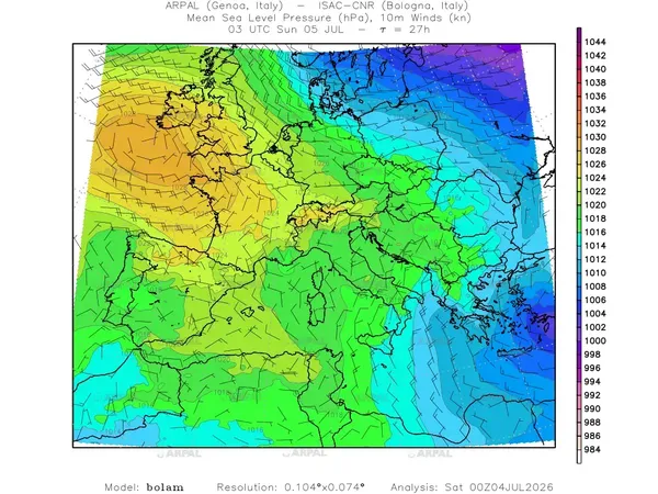 thumb_bolam_all_2026070400_27_mslp%shd+cnt_wind10%barb2.webp