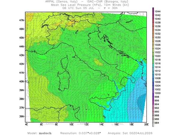 thumb_moloch_all_2026070400_30_mslp%shd+cnt_wind10%barb.webp