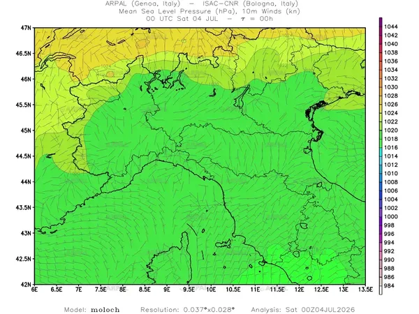 thumb_moloch_zoom_2026070400_00_mslp%shd+cnt_wind10%barb.webp