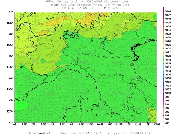 thumb_moloch_zoom_2026070400_30_mslp%shd+cnt_wind10%barb.webp