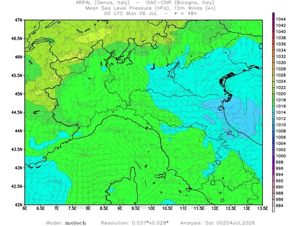 thumb_moloch_zoom_2026070400_48_mslp%shd+cnt_wind10%barb.webp
