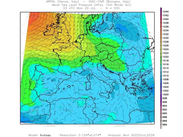 thumb_bolam_all_2026072000_03_mslp%shd+cnt_wind10%barb2.webp