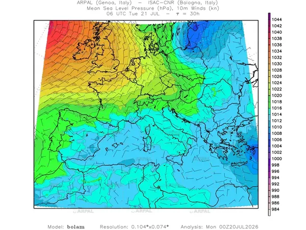 thumb_bolam_all_2026072000_30_mslp%shd+cnt_wind10%barb2.webp
