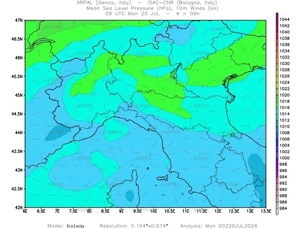 thumb_bolam_zoom_2026072000_09_mslp%shd+cnt_wind10%barb.webp