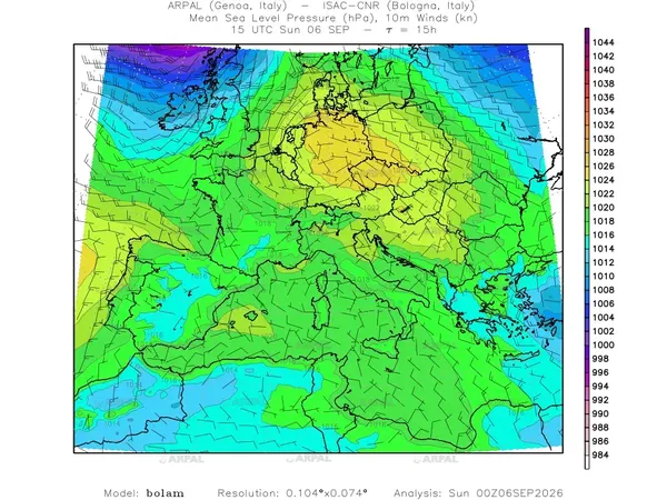 thumb_bolam_all_2026090600_15_mslp%shd+cnt_wind10%barb2.webp