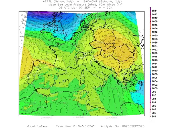 thumb_bolam_all_2026090600_30_mslp%shd+cnt_wind10%barb2.webp