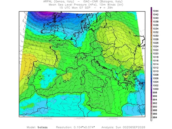 thumb_bolam_all_2026090600_39_mslp%shd+cnt_wind10%barb2.webp