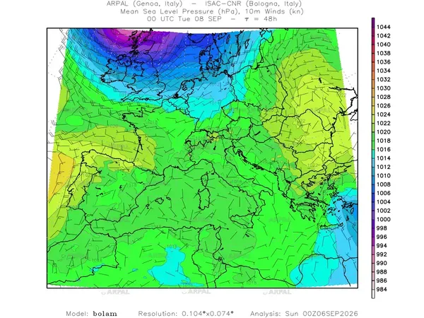 thumb_bolam_all_2026090600_48_mslp%shd+cnt_wind10%barb2.webp