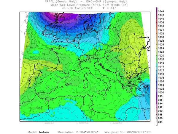 thumb_bolam_all_2026090600_51_mslp%shd+cnt_wind10%barb2.webp