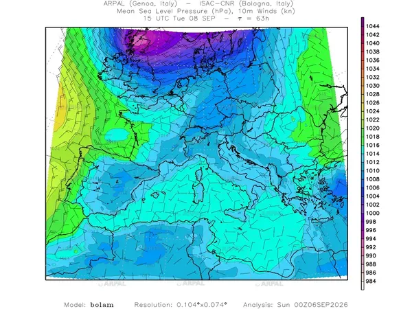 thumb_bolam_all_2026090600_63_mslp%shd+cnt_wind10%barb2.webp